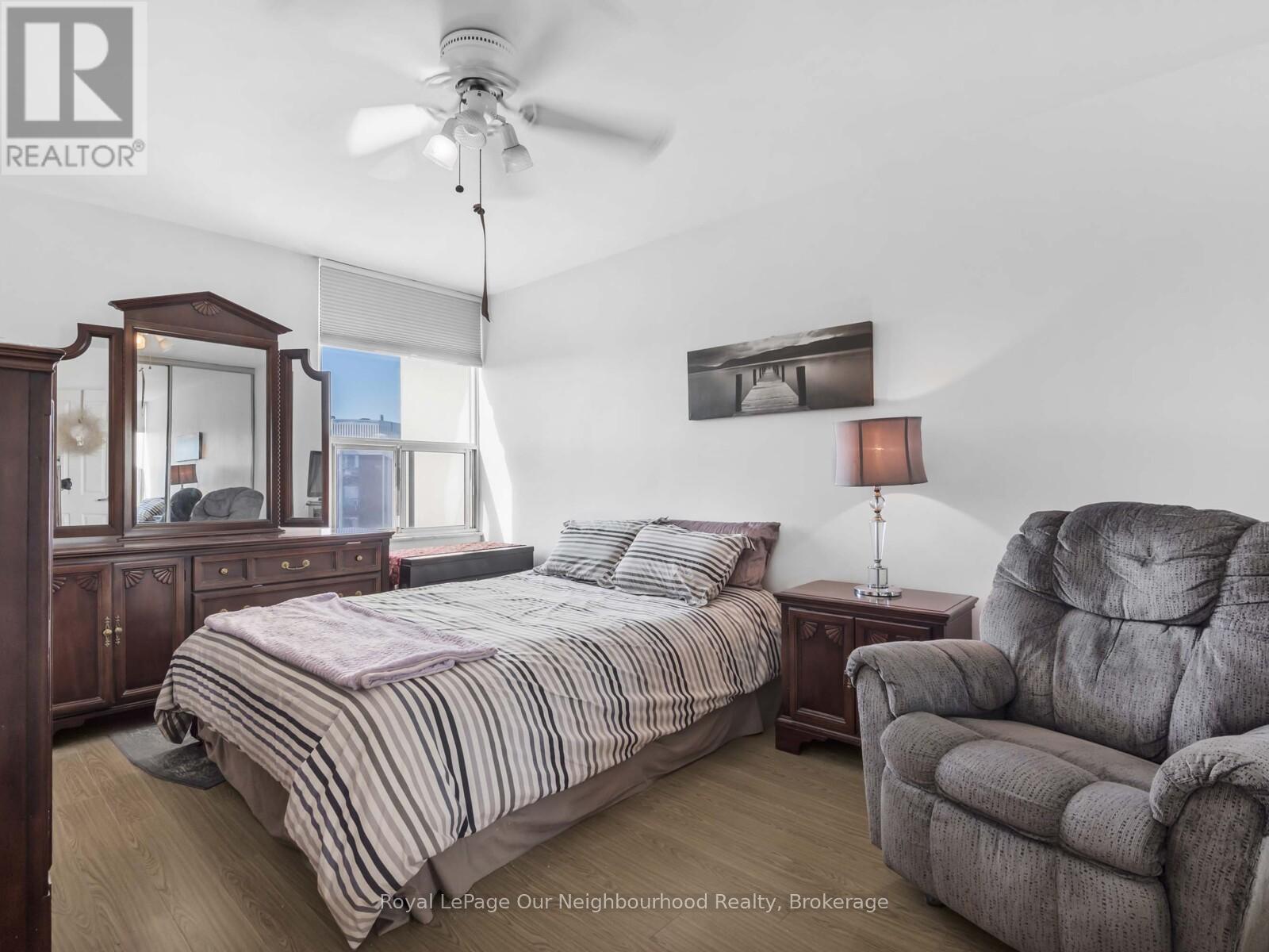 2012 - 60 Pavane Linkway, Toronto (Flemingdon Park), Ontario  M3C 2Y6 - Photo 16 - C12442236