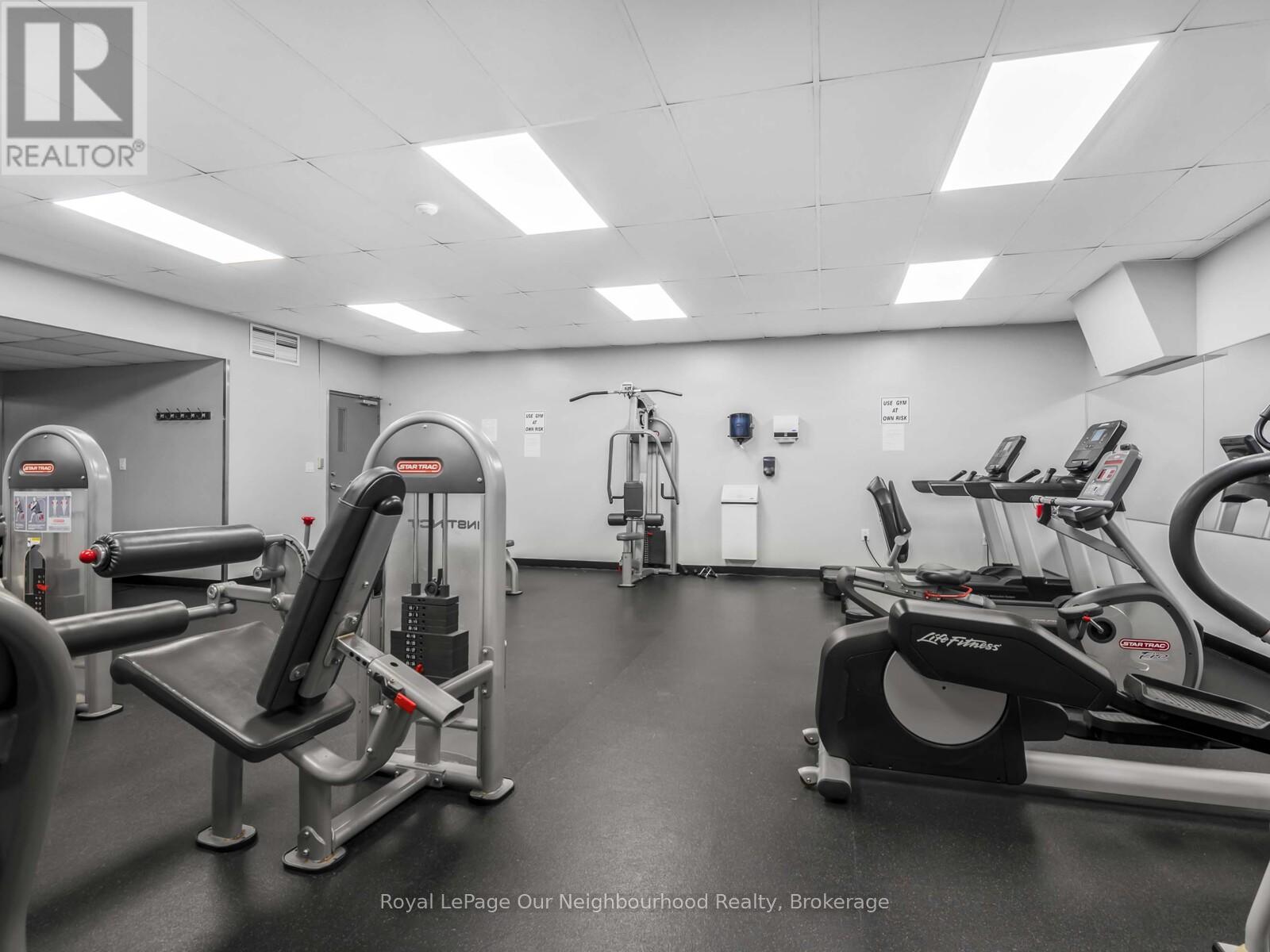 2012 - 60 Pavane Linkway, Toronto (Flemingdon Park), Ontario  M3C 2Y6 - Photo 22 - C12442236