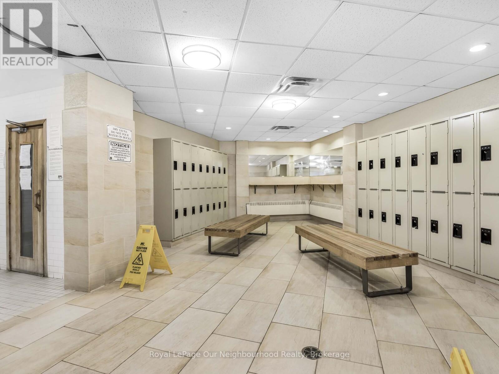 2012 - 60 Pavane Linkway, Toronto (Flemingdon Park), Ontario  M3C 2Y6 - Photo 24 - C12442236