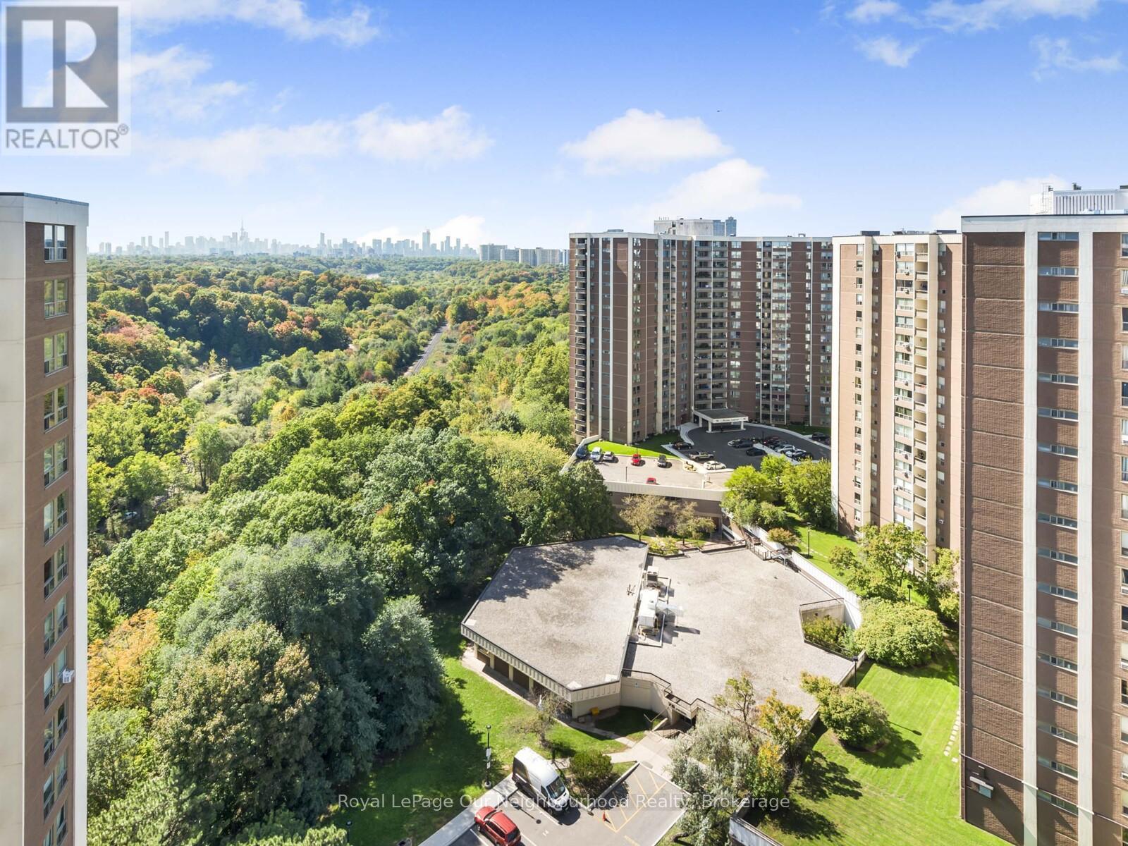 2012 - 60 Pavane Linkway, Toronto (Flemingdon Park), Ontario  M3C 2Y6 - Photo 25 - C12442236