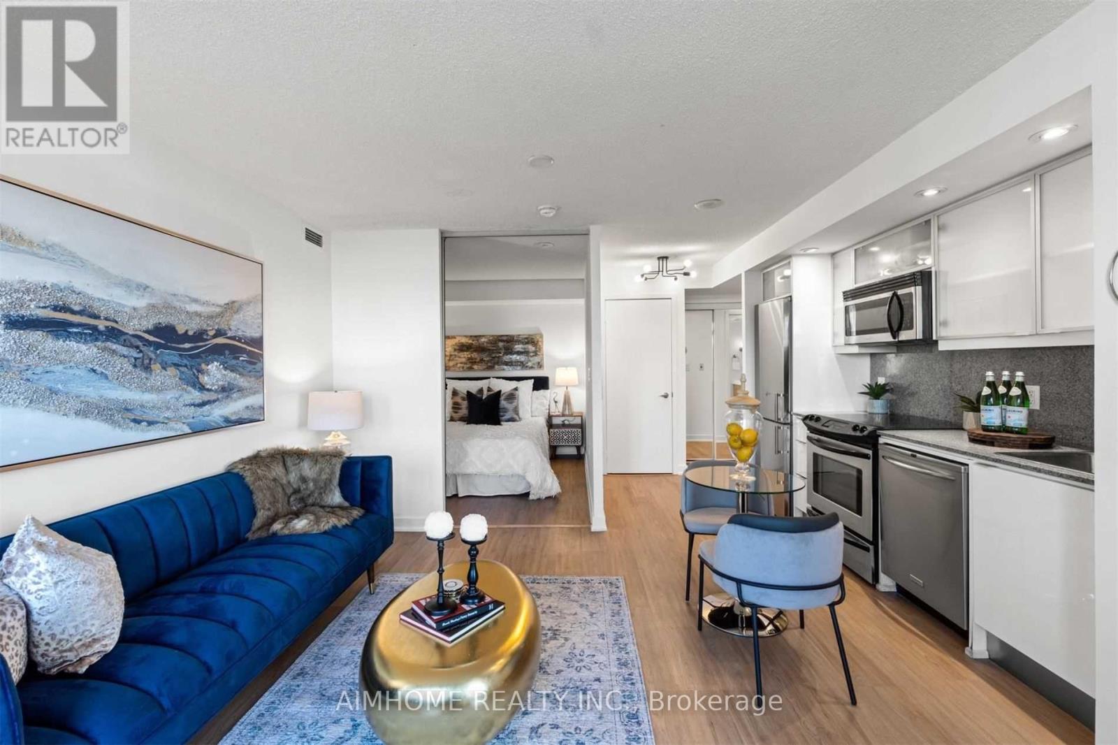 4511 - 25 Telegram Mews, Toronto, Ontario  M5V 3Z1 - Photo 2 - C12442246