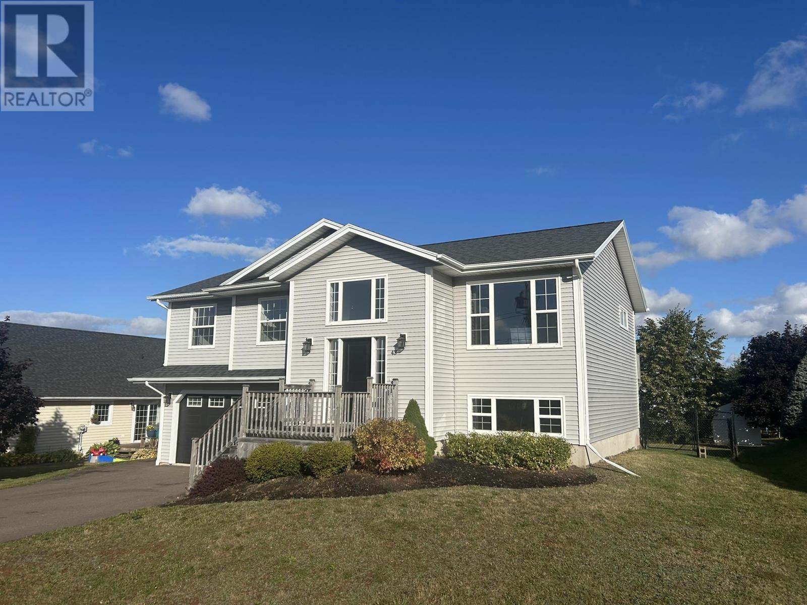 43 Westway Drive, West Royalty, Prince Edward Island  C1E 2K2 - Photo 1 - 202524996