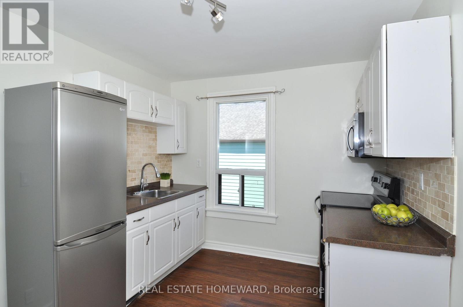 116 Jones Avenue, Toronto (South Riverdale), Ontario  M4M 2Z8 - Photo 6 - E12442221