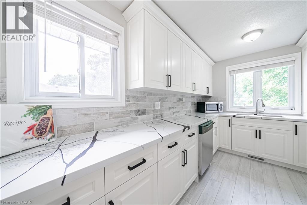 12 Quinlan Court, Hamilton, Ontario  L8W 1K1 - Photo 10 - 40773979