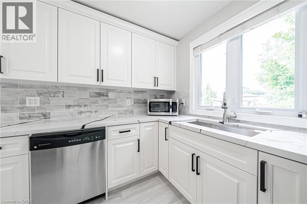 12 Quinlan Court, Hamilton, Ontario  L8W 1K1 - Photo 13 - 40773979