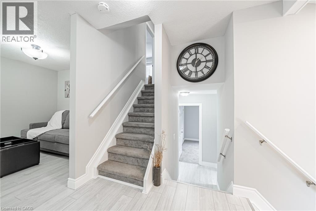 12 Quinlan Court, Hamilton, Ontario  L8W 1K1 - Photo 5 - 40773979