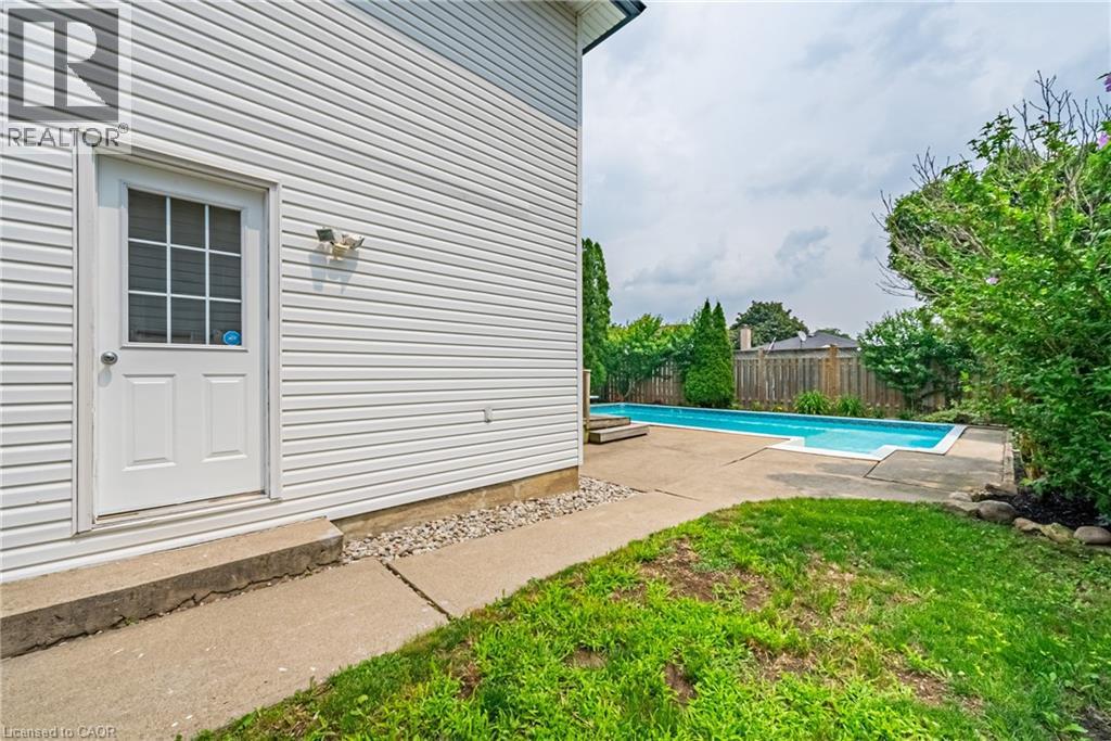 12 Quinlan Court, Hamilton, Ontario  L8W 1K1 - Photo 41 - 40773979