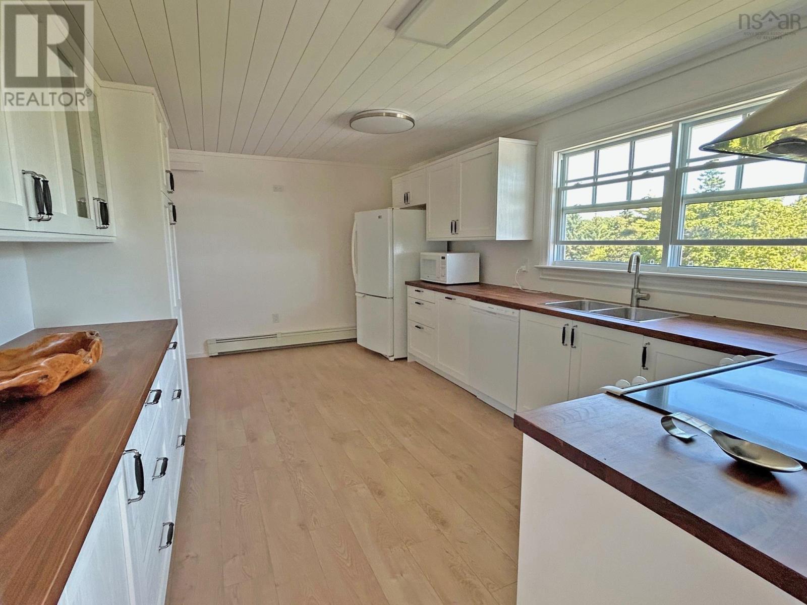 97 Nauss Point Road, Chester, Nova Scotia  B0J 1J0 - Photo 12 - 202524817