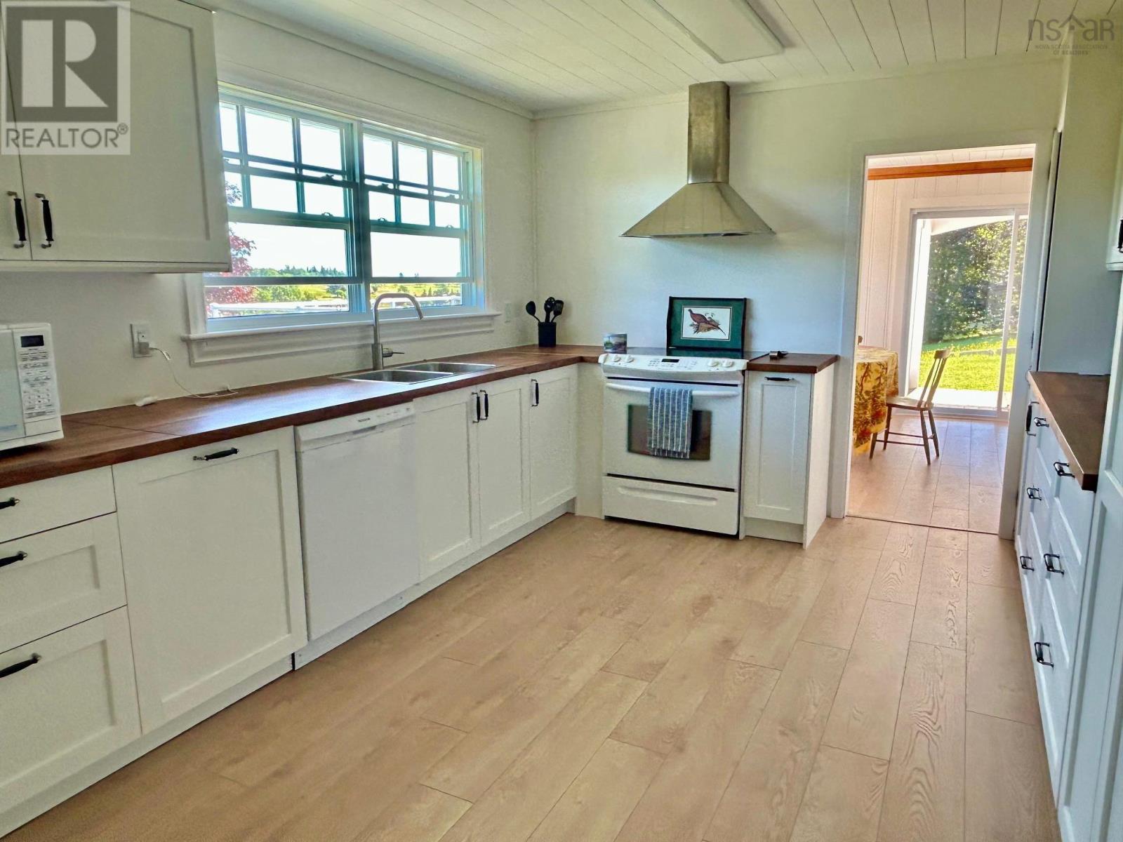 97 Nauss Point Road, Chester, Nova Scotia  B0J 1J0 - Photo 11 - 202524817