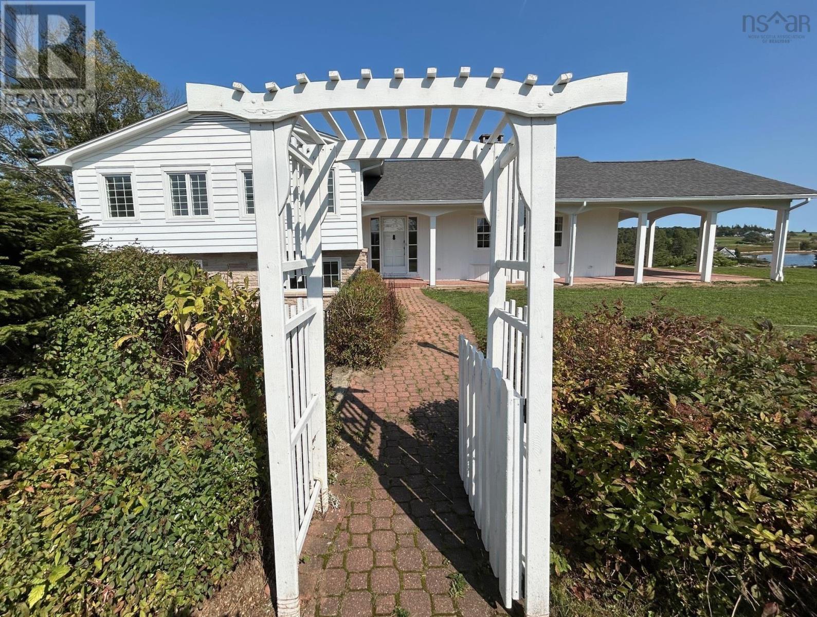 97 Nauss Point Road, Chester, Nova Scotia  B0J 1J0 - Photo 8 - 202524817