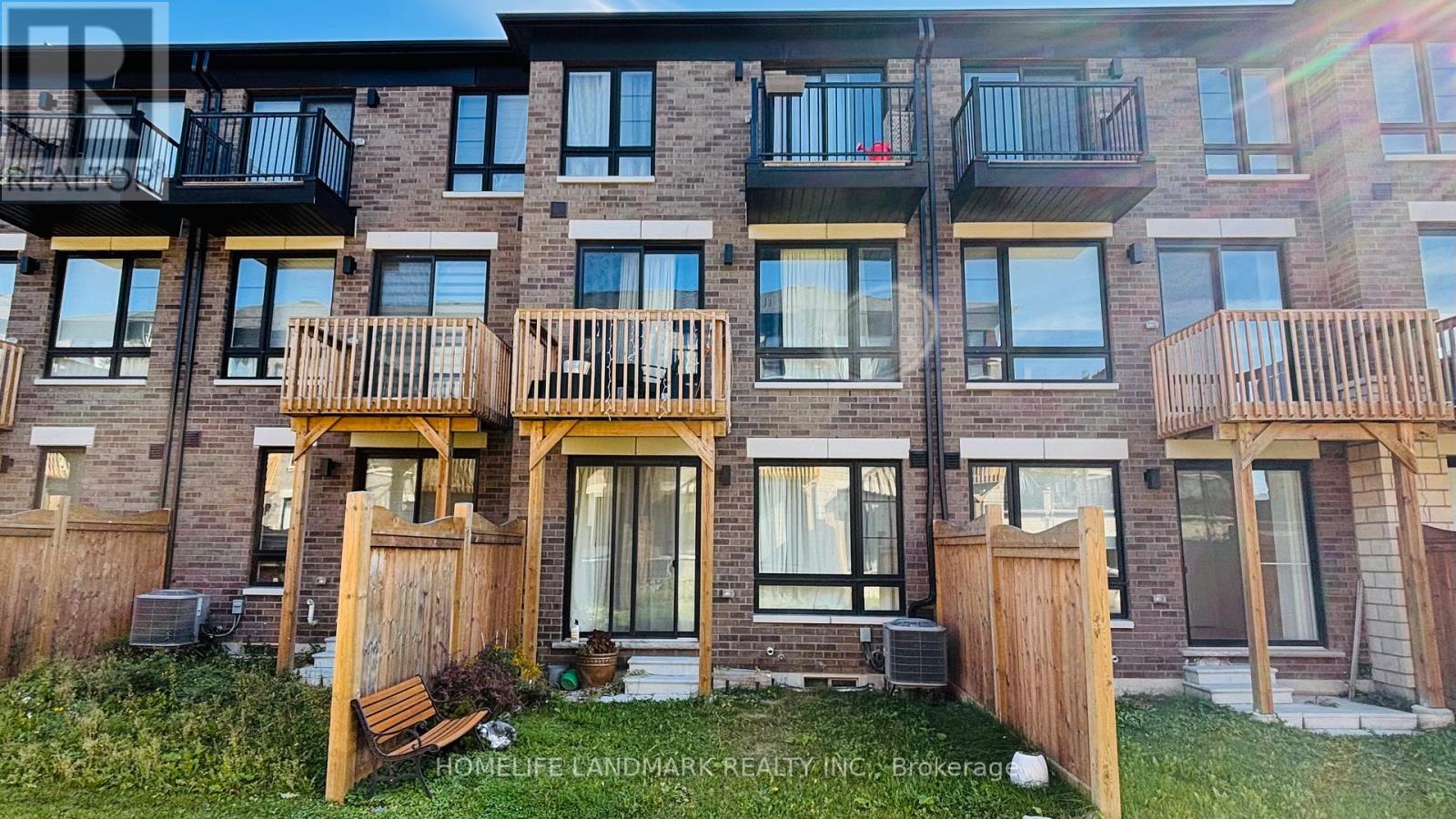 42 Lake Trail Way, Whitby, Ontario  L1M 0M3 - Photo 3 - E12440564