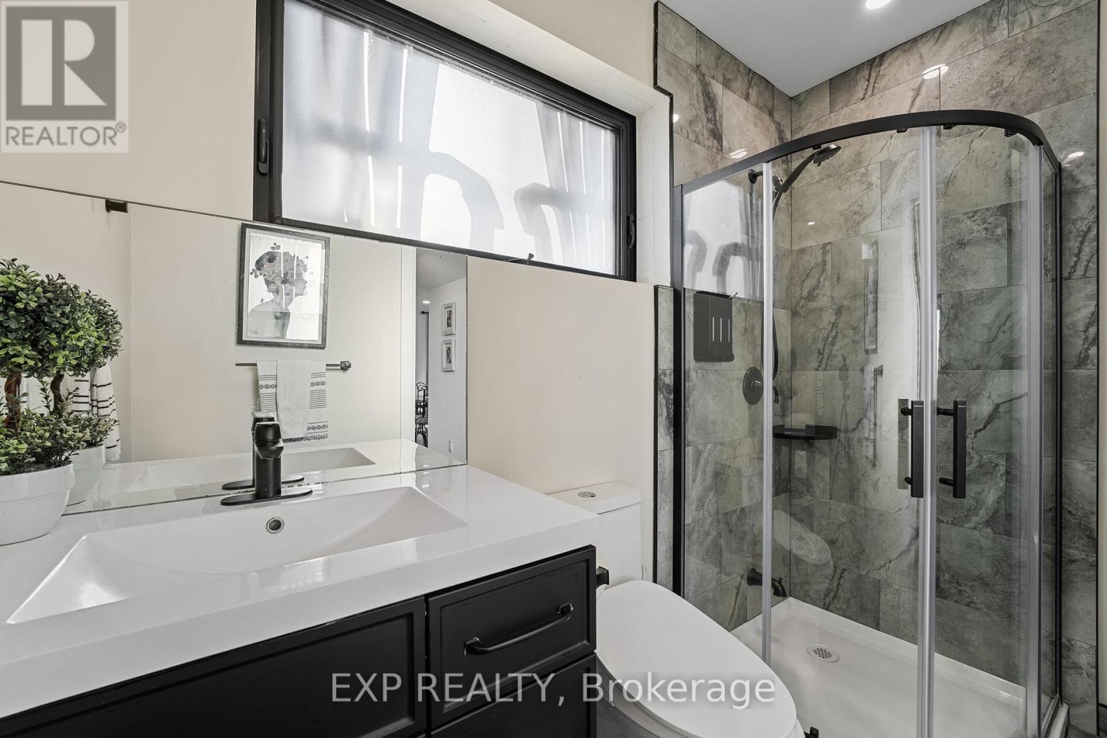 2388 Baseline Road, Georgina (Keswick North), Ontario  L4P 3E9 - Photo 23 - N12442188