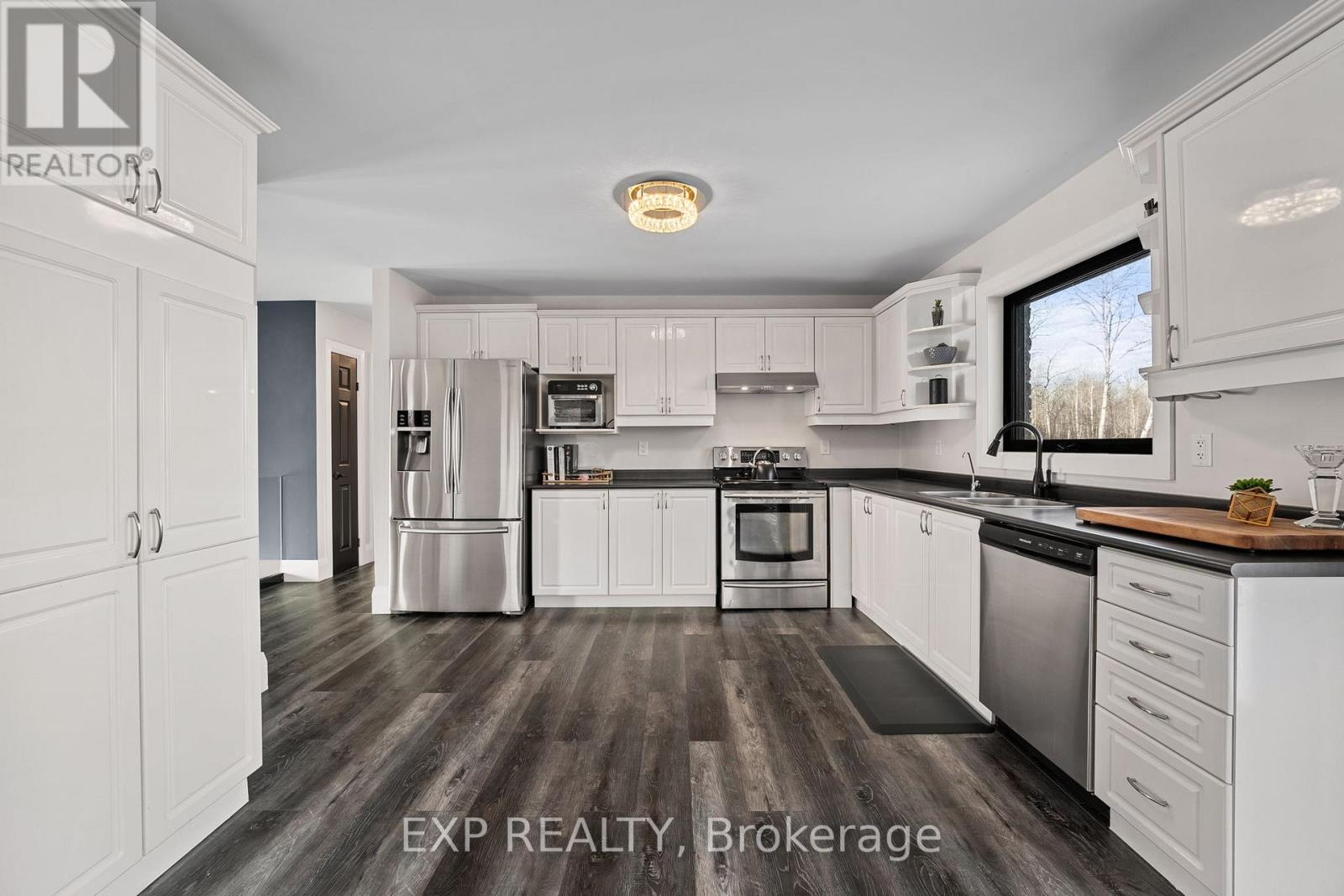 2388 Baseline Road, Georgina (Keswick North), Ontario  L4P 3E9 - Photo 12 - N12442195