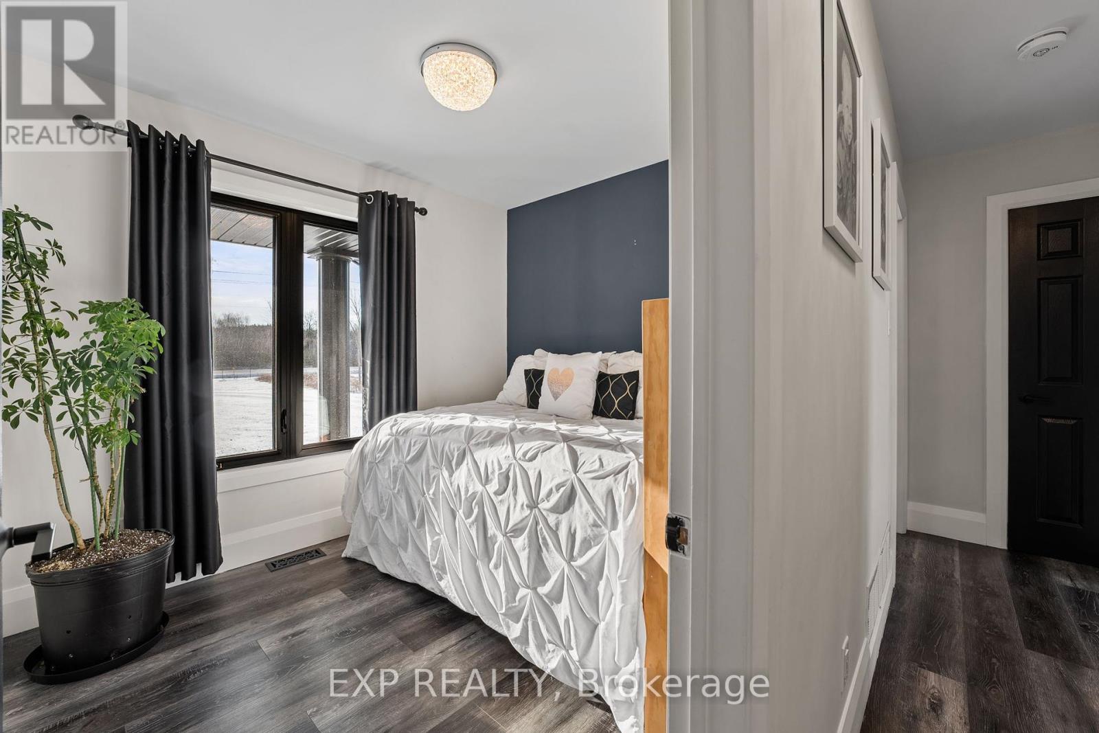 2388 Baseline Road, Georgina (Keswick North), Ontario  L4P 3E9 - Photo 16 - N12442195