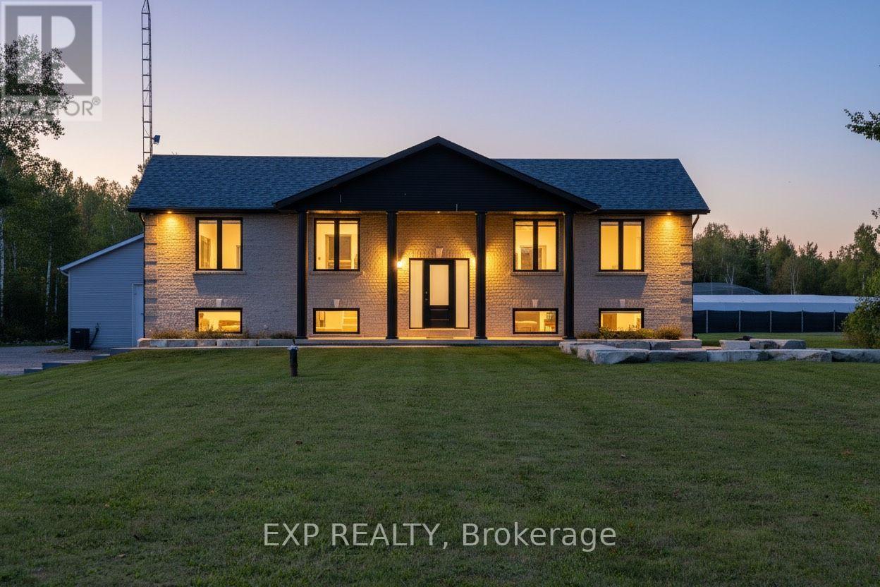 2388 Baseline Road, Georgina (Keswick North), Ontario  L4P 3E9 - Photo 3 - N12442195