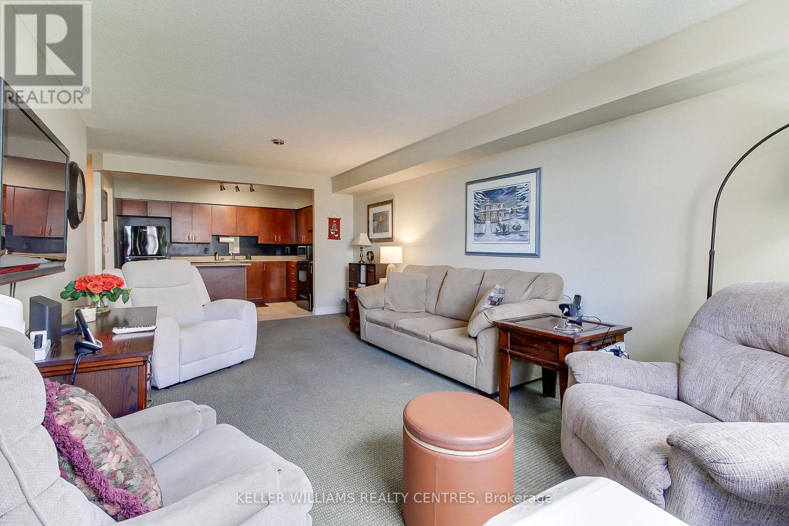 408 - 260 Davis Drive, Newmarket (Central Newmarket), Ontario  L3Y 7C3 - Photo 17 - N12442235