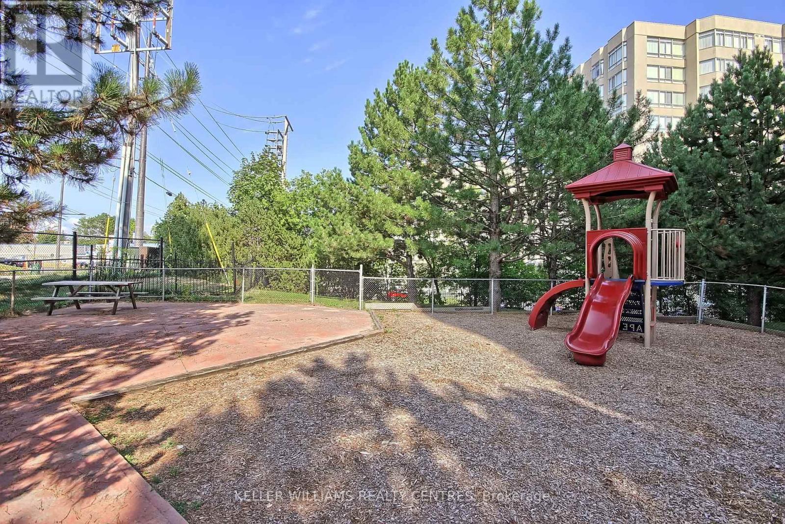 408 - 260 Davis Drive, Newmarket (Central Newmarket), Ontario  L3Y 7C3 - Photo 31 - N12442235