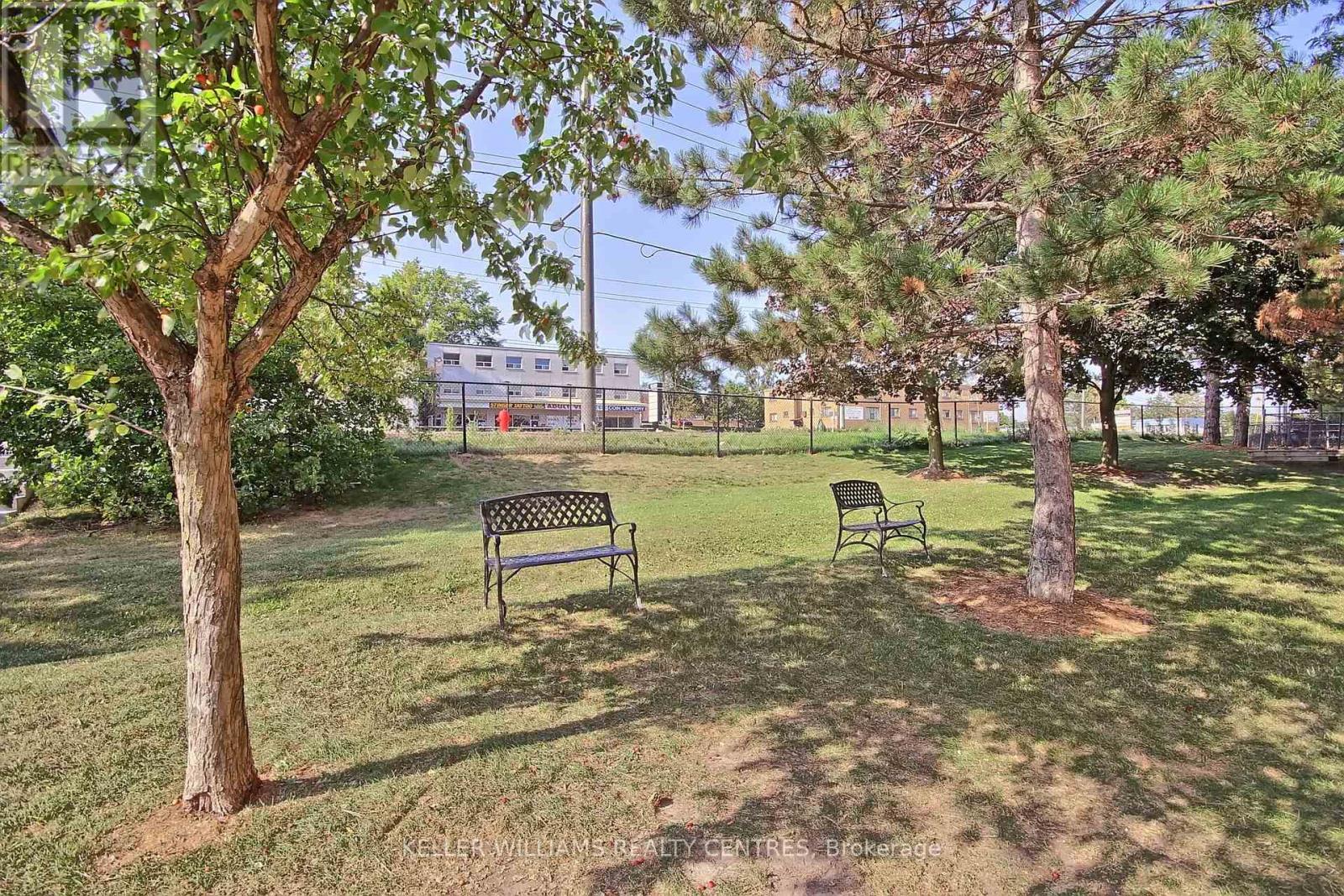 408 - 260 Davis Drive, Newmarket (Central Newmarket), Ontario  L3Y 7C3 - Photo 32 - N12442235