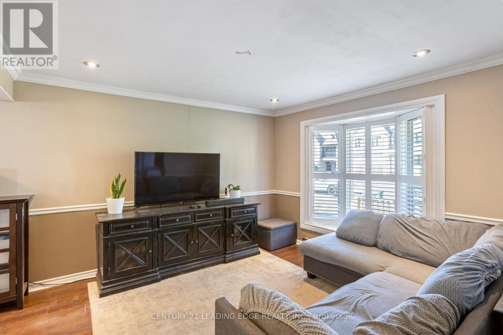 344 South Street, Whitchurch-Stouffville, Ontario  L4A 7W3 - Photo 3 - N12442254
