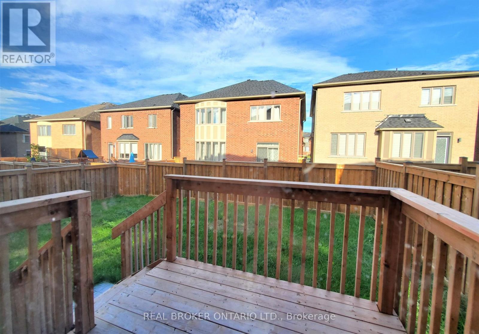 93 Dog Wood Boulevard, East Gwillimbury, Ontario  L9N 0S9 - Photo 13 - N12301538