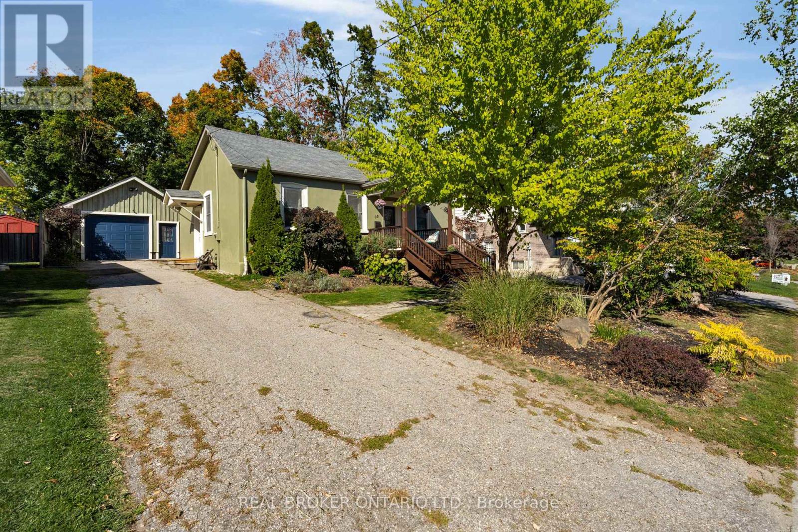 38 Grove Street, Barrie (Codrington), Ontario  L4M 2N7 - Photo 2 - S12442228