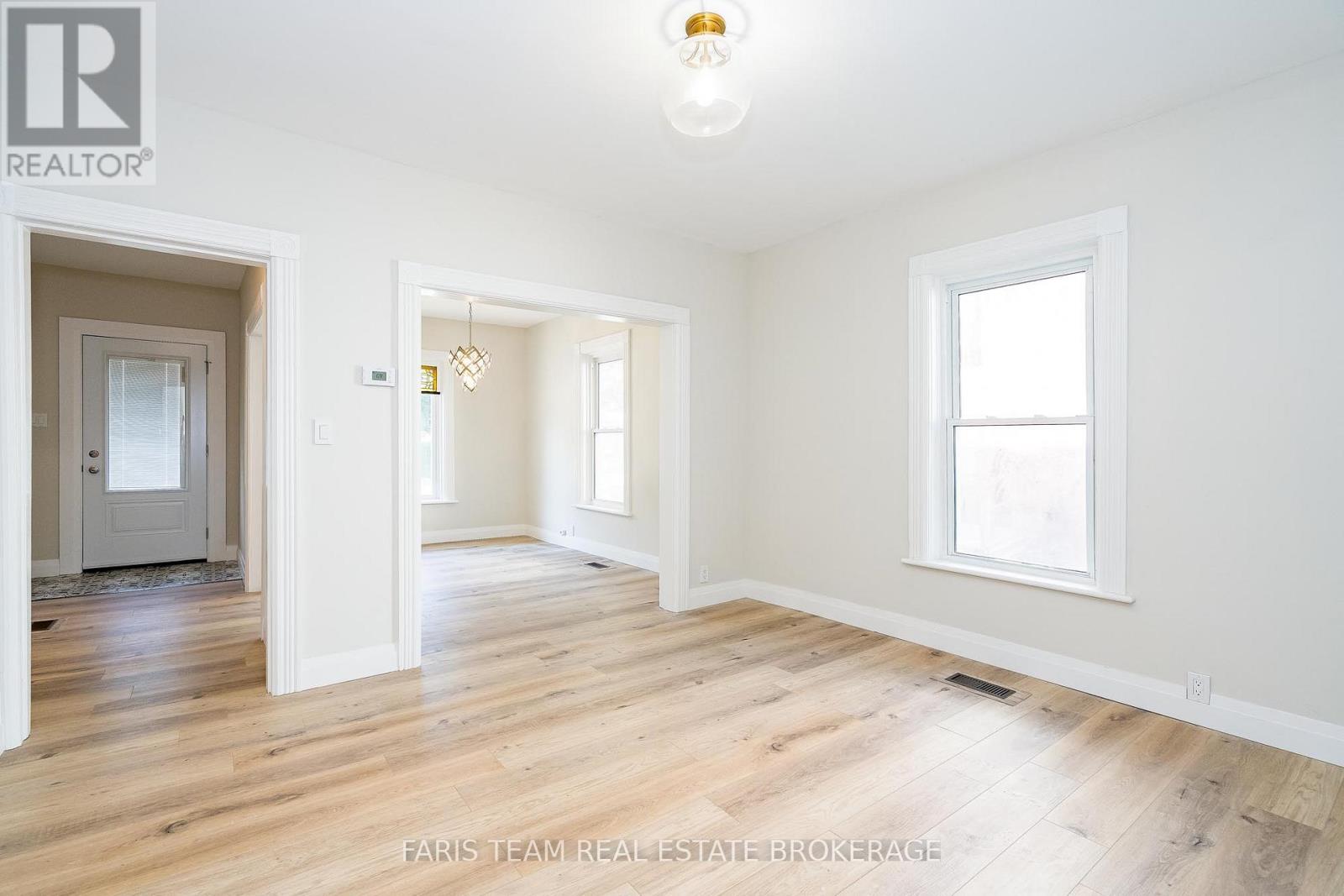 409 Queen Street, Midland, Ontario  L4R 3H9 - Photo 11 - S12442249