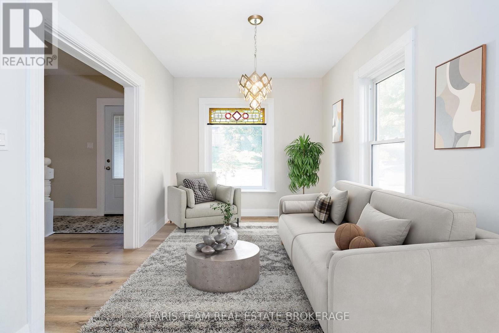 409 Queen Street, Midland, Ontario  L4R 3H9 - Photo 12 - S12442249