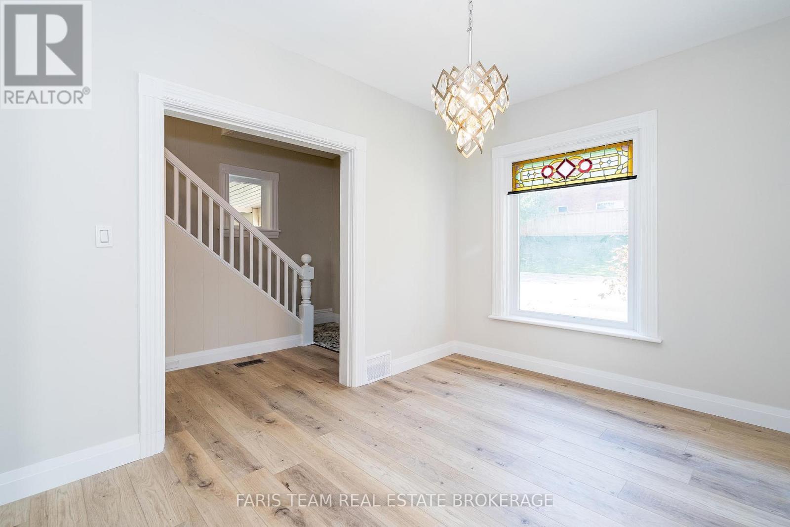 409 Queen Street, Midland, Ontario  L4R 3H9 - Photo 13 - S12442249