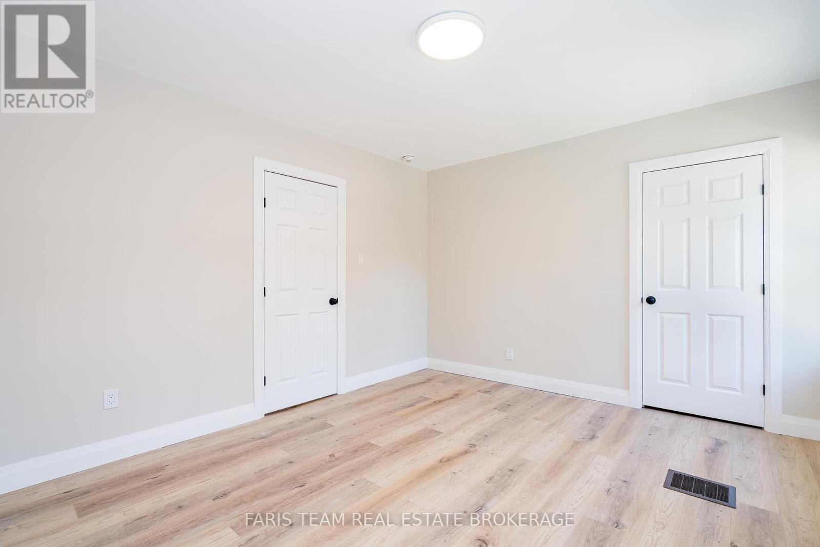 409 Queen Street, Midland, Ontario  L4R 3H9 - Photo 16 - S12442249