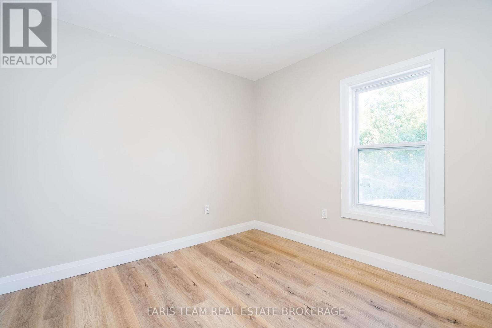 409 Queen Street, Midland, Ontario  L4R 3H9 - Photo 17 - S12442249