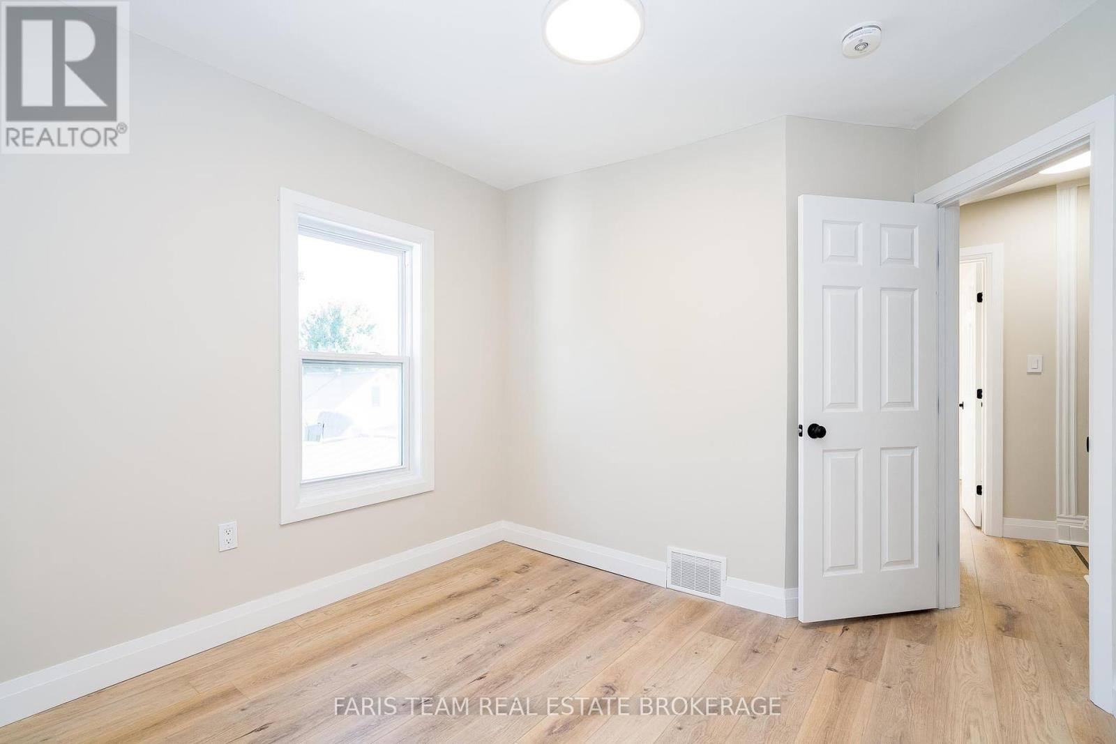 409 Queen Street, Midland, Ontario  L4R 3H9 - Photo 18 - S12442249