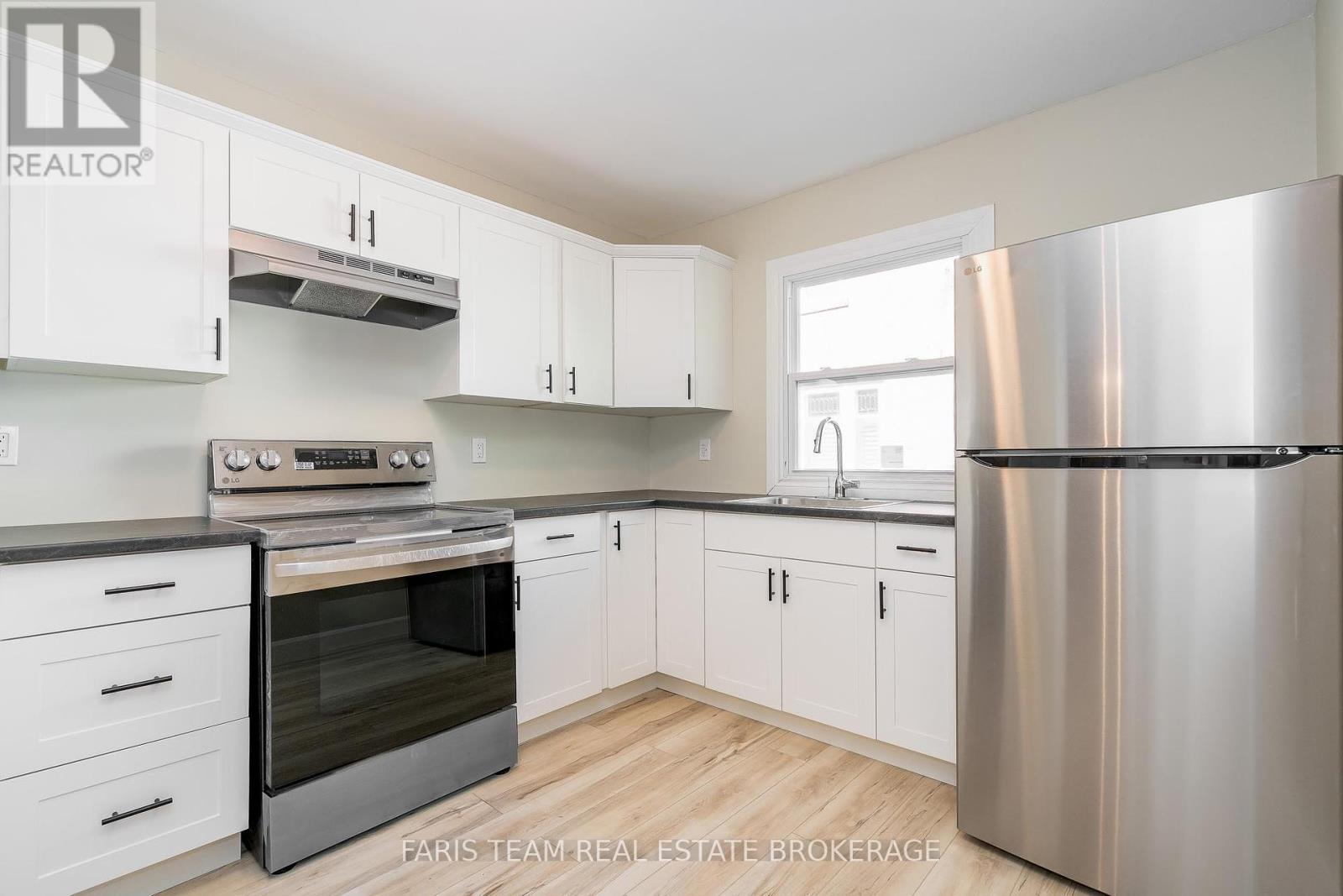 409 Queen Street, Midland, Ontario  L4R 3H9 - Photo 26 - S12442249