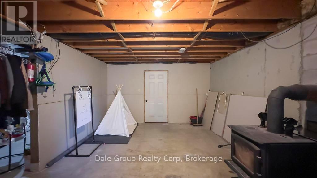 35272 Cut Line Road, Central Huron, Ontario  N7A 3X8 - Photo 32 - X12440097