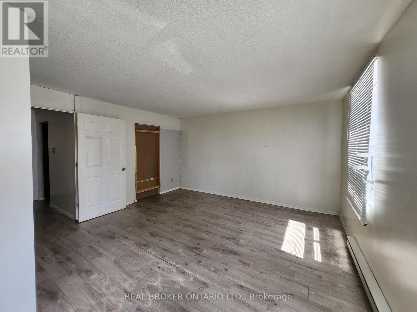 5130 Dundas Street W, Toronto, Ontario  M9A 1C2 - Photo 16 - W12294621