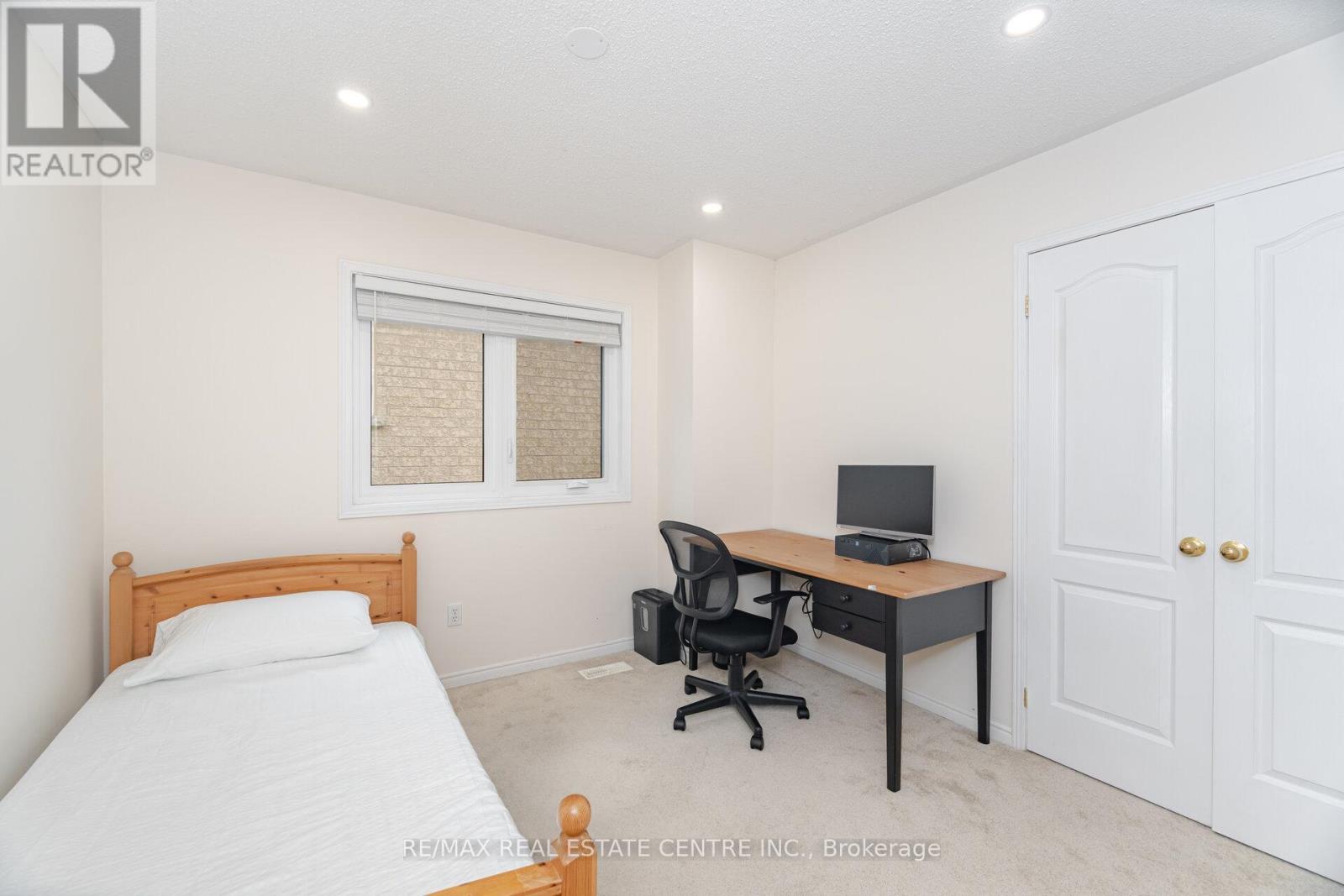 2931 Gardenview Crescent, Mississauga, Ontario  L5M 5T3 - Photo 25 - W12381796