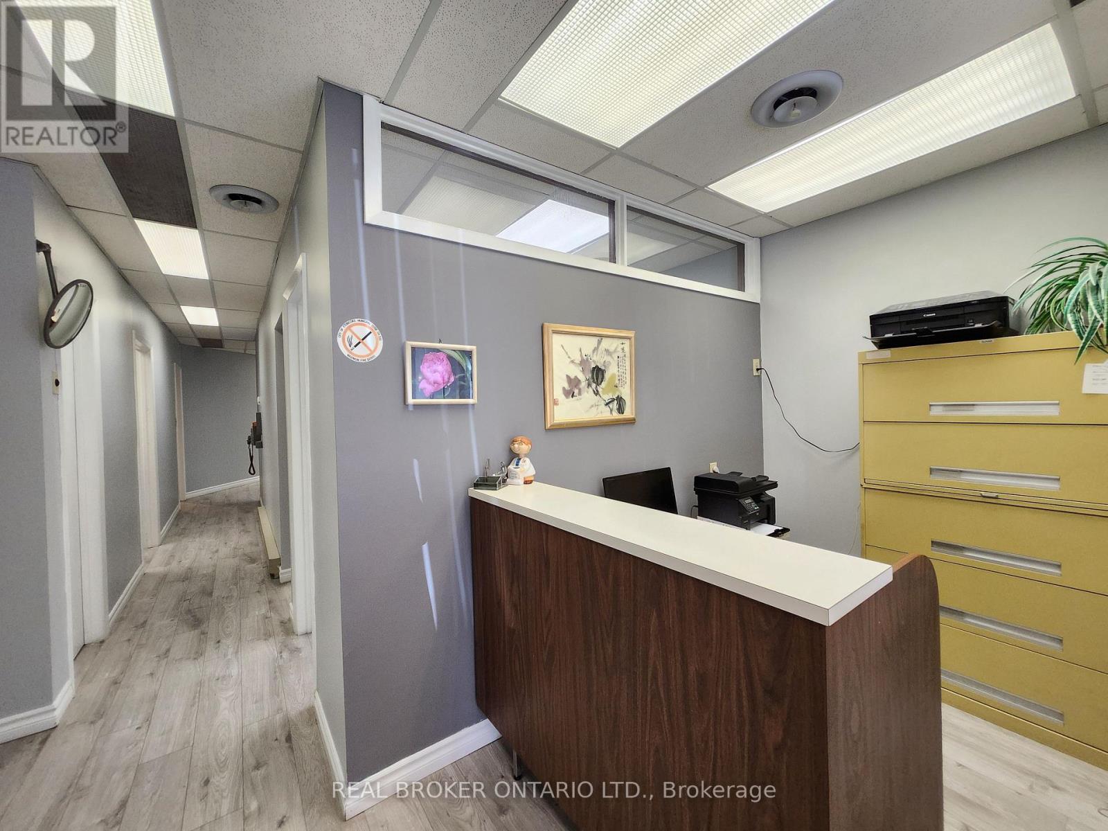 5130 Dundas Street W, Toronto, Ontario  M9A 1C2 - Photo 6 - W12294621