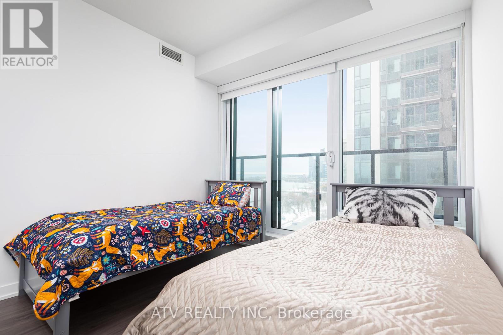 1810 - 1926 Lake Shore Boulevard W, Toronto, Ontario  M6S 1A1 - Photo 15 - W12441878