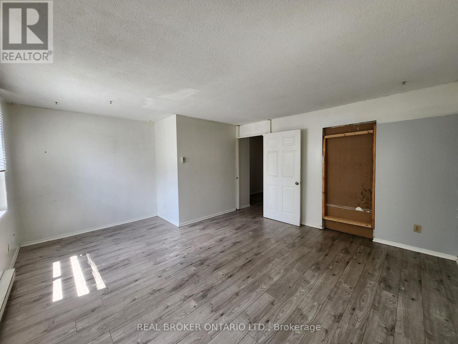 5130 Dundas Street W, Toronto, Ontario  M9A 1C2 - Photo 17 - W12294621