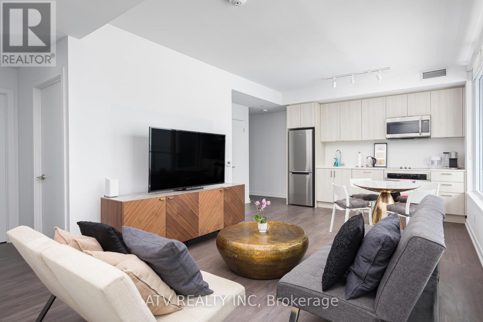 1810 - 1926 Lake Shore Boulevard W, Toronto, Ontario  M6S 1A1 - Photo 8 - W12441878