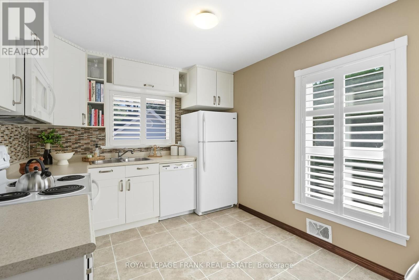 131 Jones Avenue, Oshawa, Ontario  L1G 3A3 - Photo 17 - E12442241