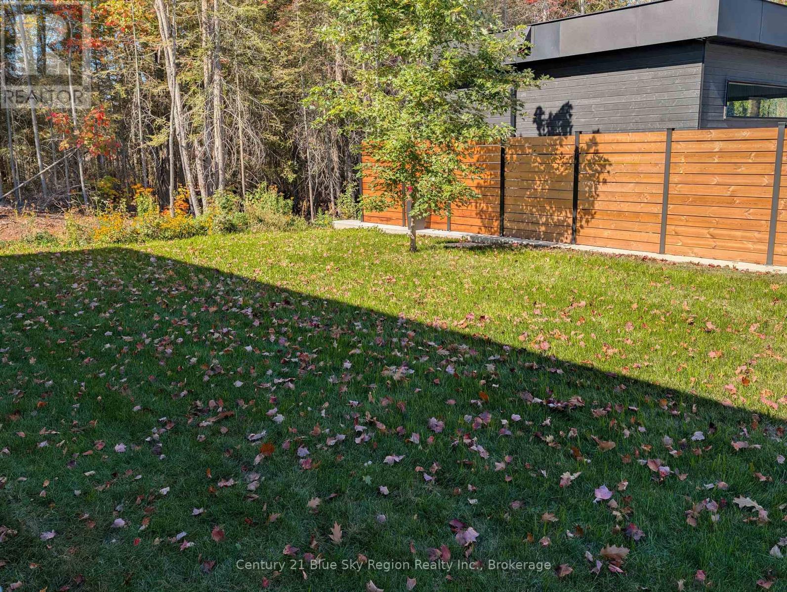 160 Sugarbush Street, North Bay, Ontario  P1C 1M8 - Photo 4 - X12442342
