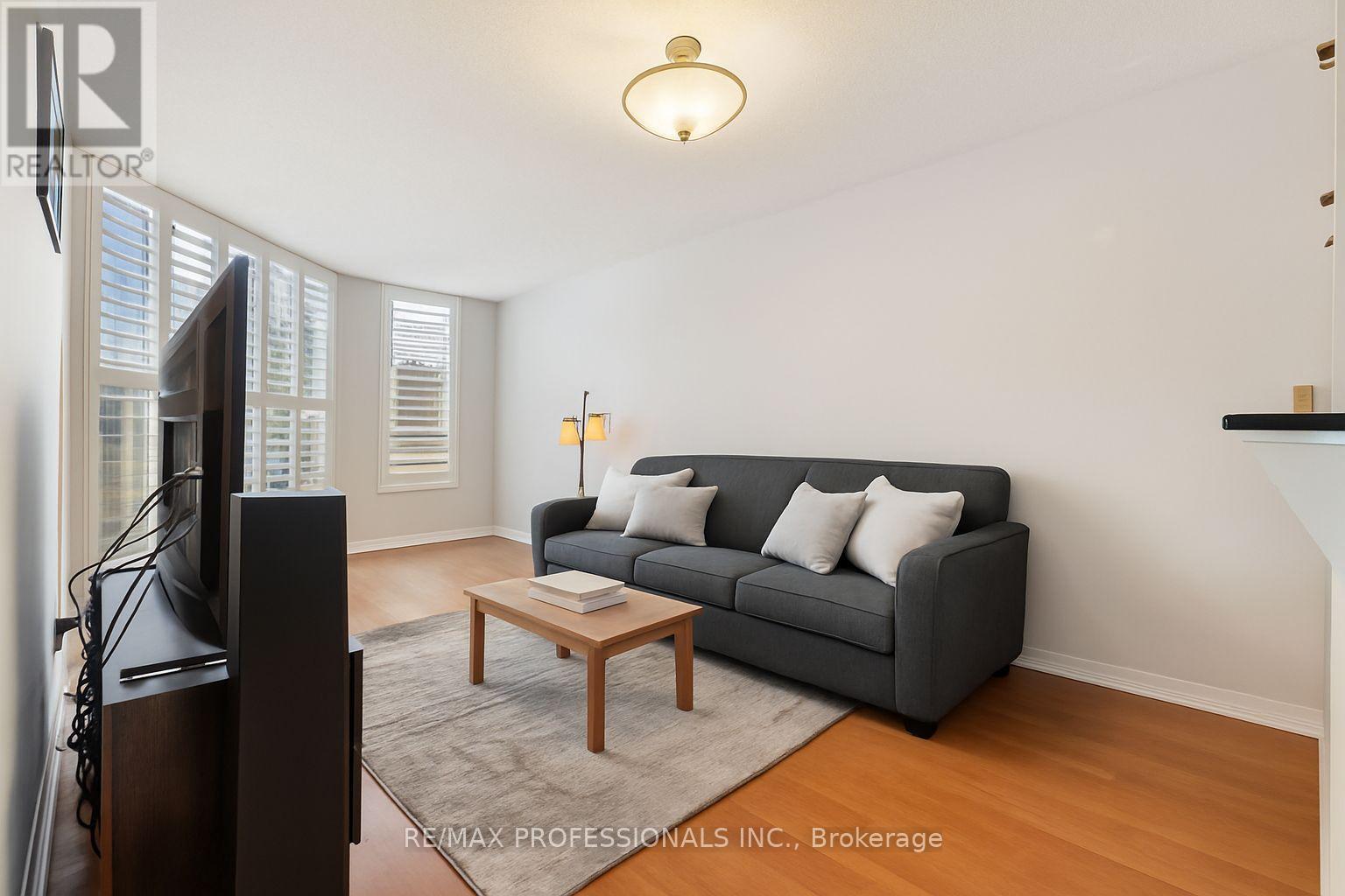 103 - 1140 Parkwest Place W, Mississauga (Lakeview), Ontario  L5E 3K9 - Photo 6 - W12442177