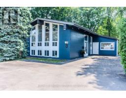 2 PRINCE CHARLES DRIVE, Halton Hills, Ontario