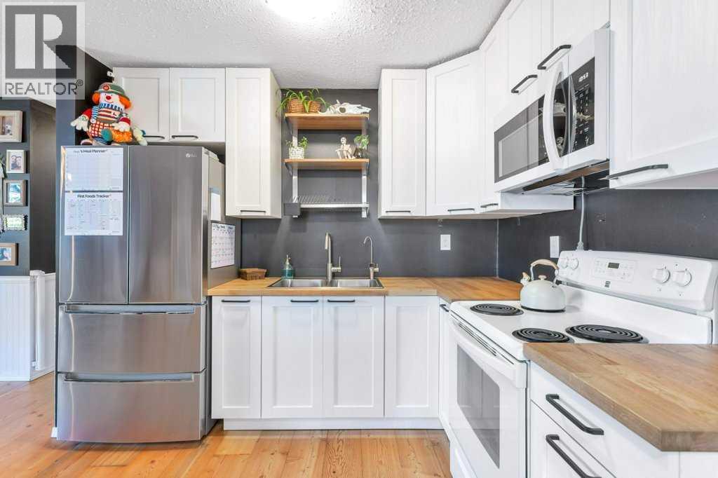 101 Lakeview Avenue, Gull Lake, Alberta  T4L 2N1 - Photo 10 - A2252686