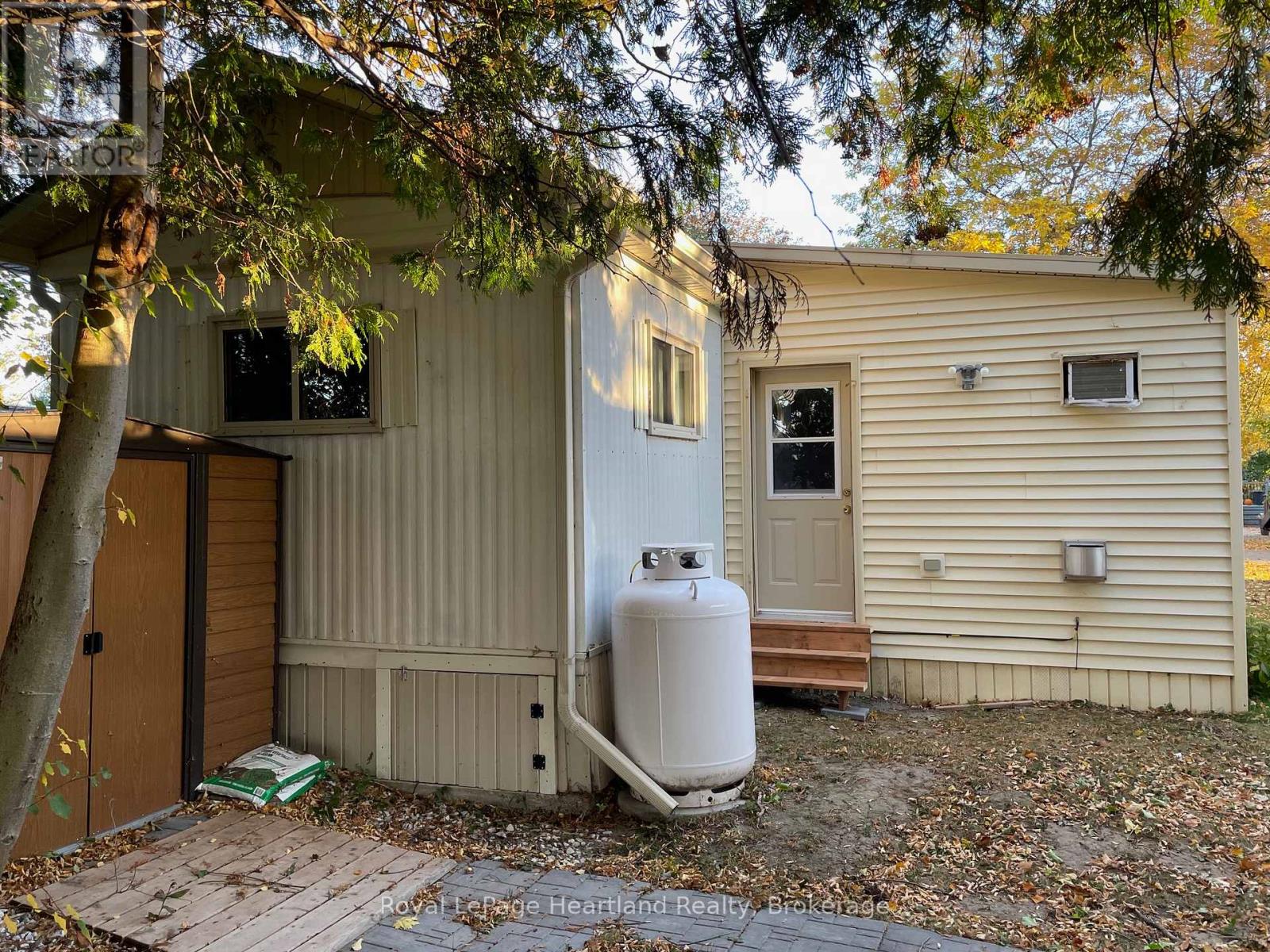 36 Sutton Drive, Ashfield-Colborne-Wawanosh, Ontario  N7A 3Y3 - Photo 16 - X11896559