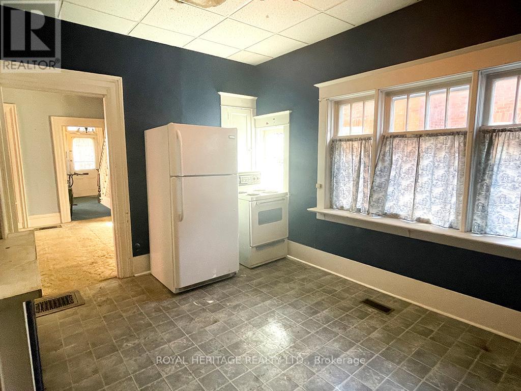298 Charles Street, Belleville, Ontario  K8N 3M8 - Photo 15 - X12442294