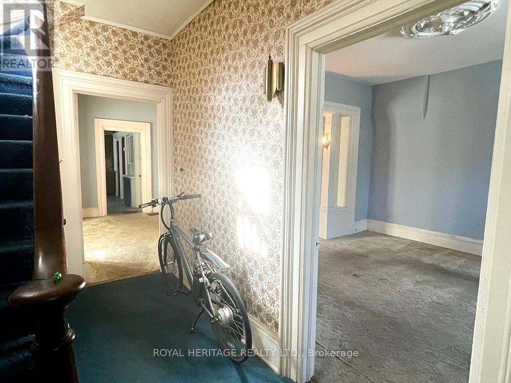 298 Charles Street, Belleville, Ontario  K8N 3M8 - Photo 3 - X12442294