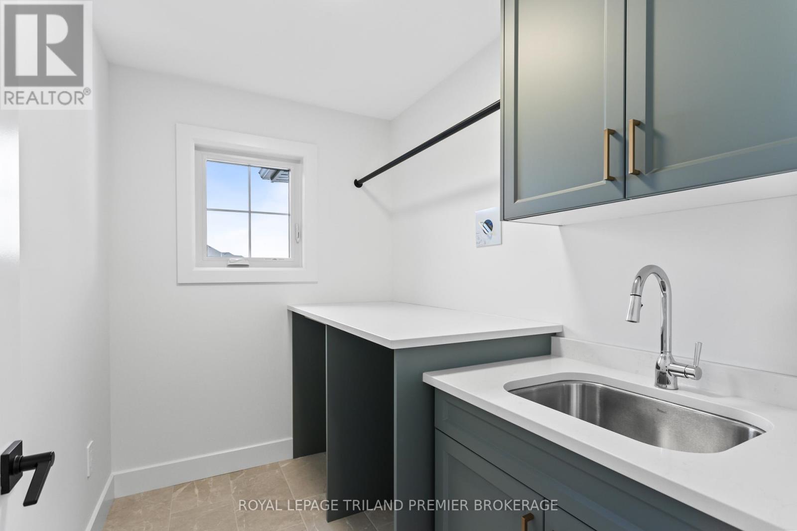 1378 Bush Hill Link, London North (North S), Ontario  N6G 0X6 - Photo 19 - X12442328