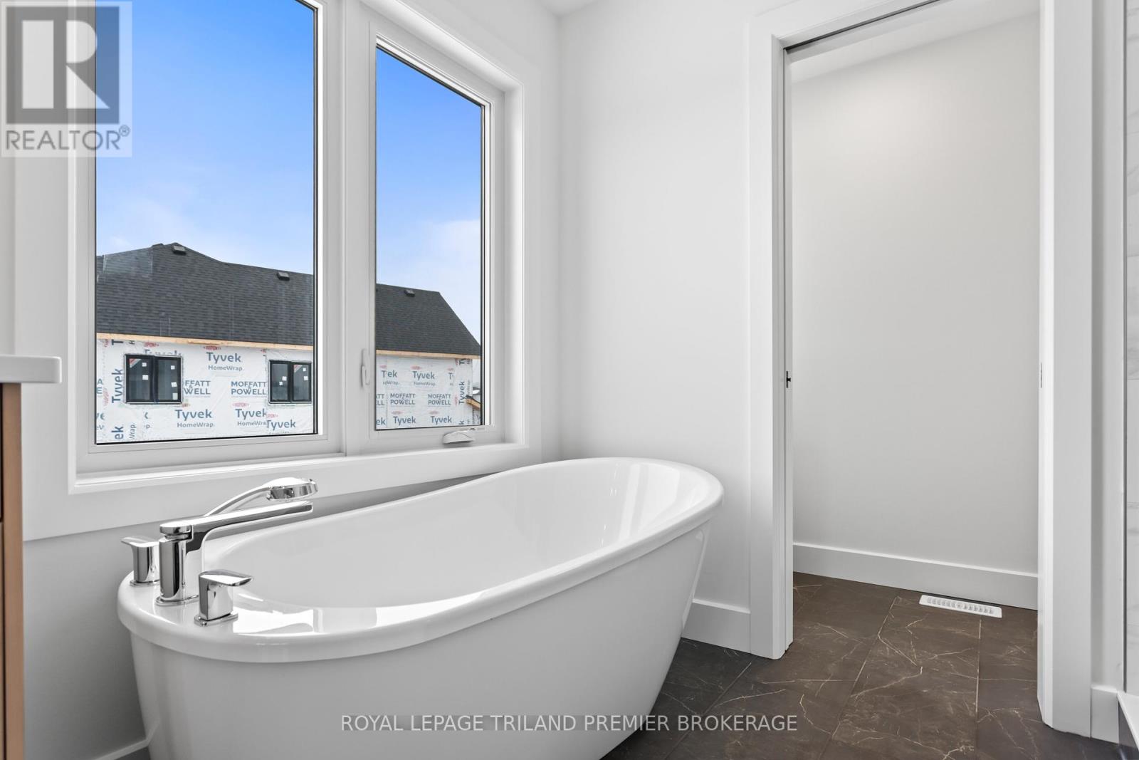 1378 Bush Hill Link, London North (North S), Ontario  N6G 0X6 - Photo 22 - X12442328