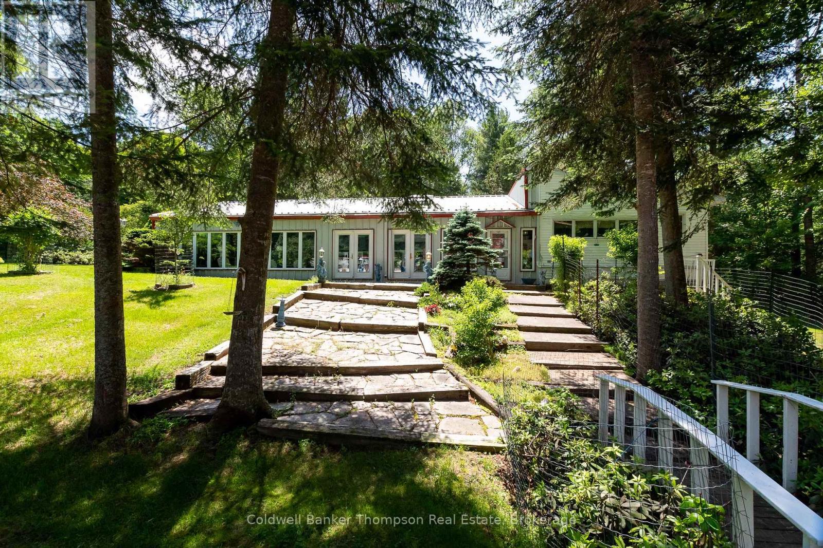 124 Hutcheson Beach Road, Huntsville, Ontario  P1H 1N4 - Photo 36 - X12442306